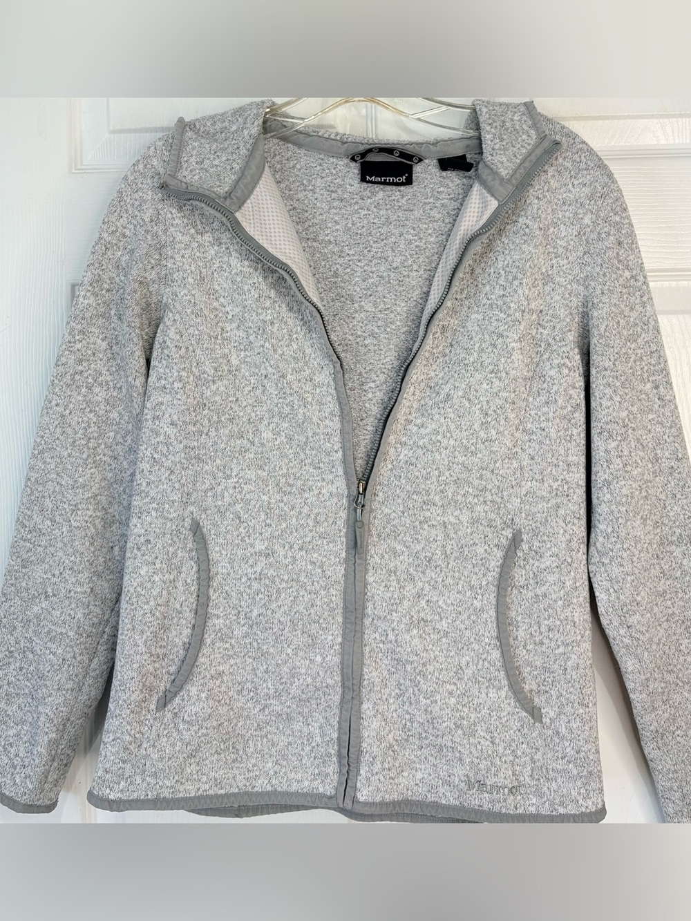 MARMOT Woman’s Gray Full Zip Hooded Knit Fleece Sweatshirt Jacket Size M